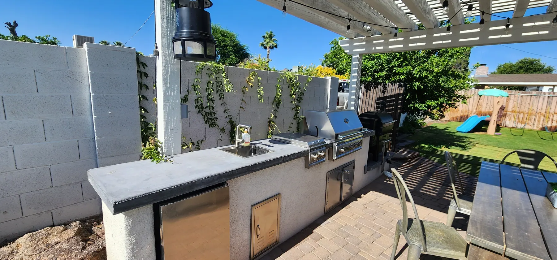 Kitchen under pergola