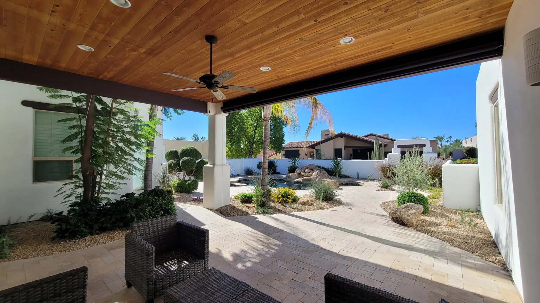 Paver pool deck, loungers